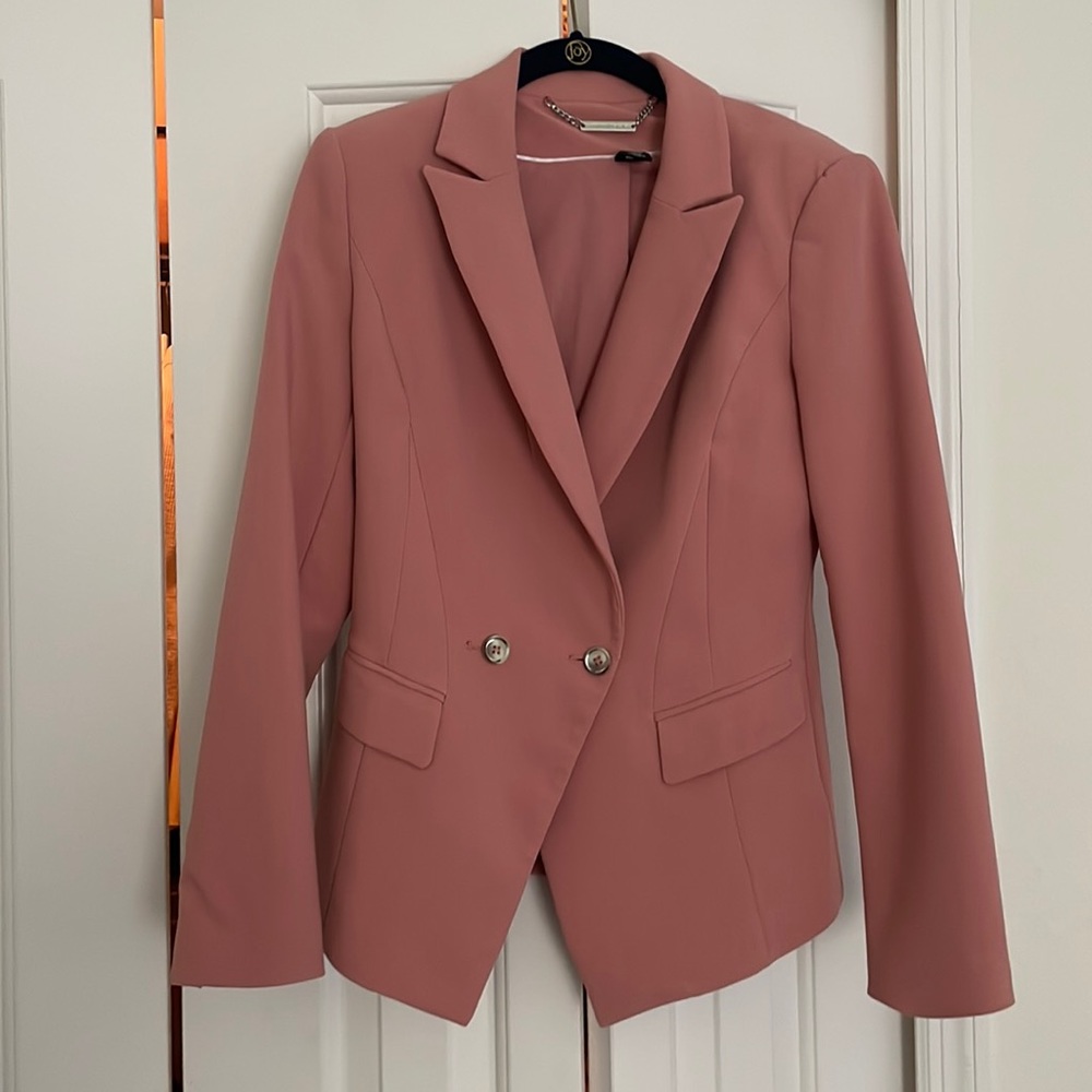 White House Black Market Dusty Pink Blazer. 00